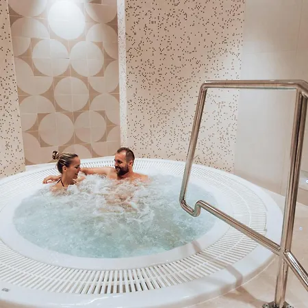 Hotel Raj Zdravia *