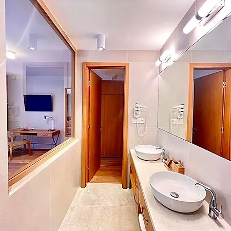Hotel Raj Zdravia *