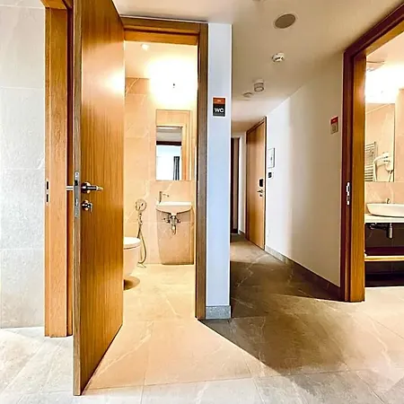 Raj Zdravia Hotel