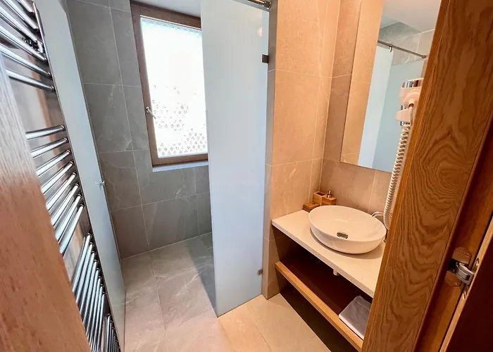 Raj Zdravia * Bratislava