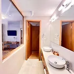 Raj Zdravia Hotel *