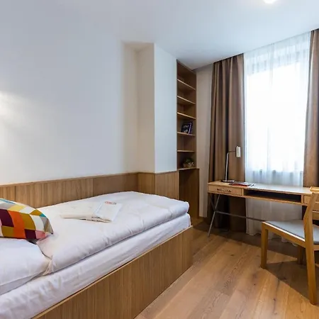 Otel Raj Zdravia *